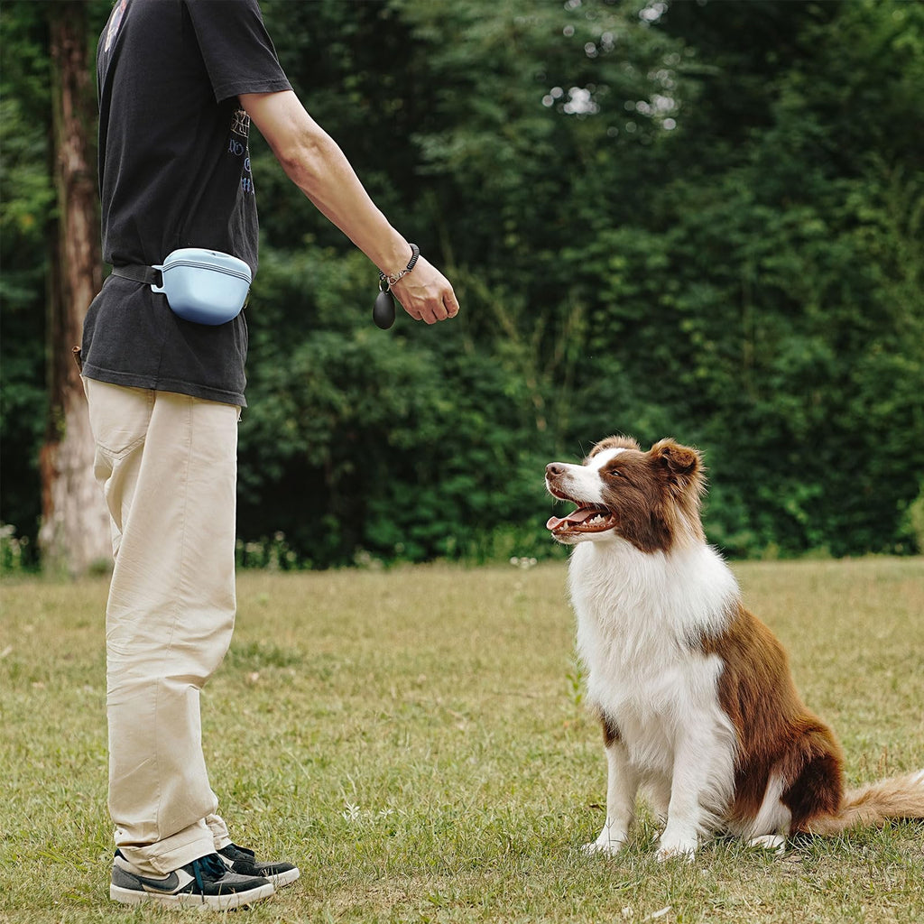 AOKLANT Pet Training Snack Pouch with Clicker - Upgraded Magnetic Closure, 1.66 Cup Silicone Belt Pouch for Dog Treats, Blue