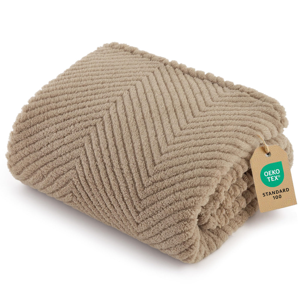 Bedsure 30x40 Inch Brown Wave Fleece Dog Blanket – Soft 300GSM Fluffy Blanket for Pets, Machine Washable
