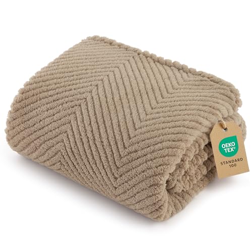 Bedsure 30x40 Inch Brown Wave Fleece Dog Blanket – Soft 300GSM Fluffy Blanket for Pets, Machine Washable