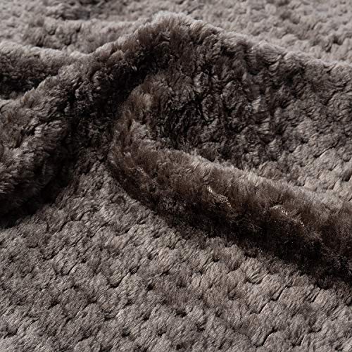 CUTEMATE Large 40"x48" Dark Grey Pet Blanket – Plush Fleece Throw for Dogs and Cats, Machine Washable, Skin Friendly