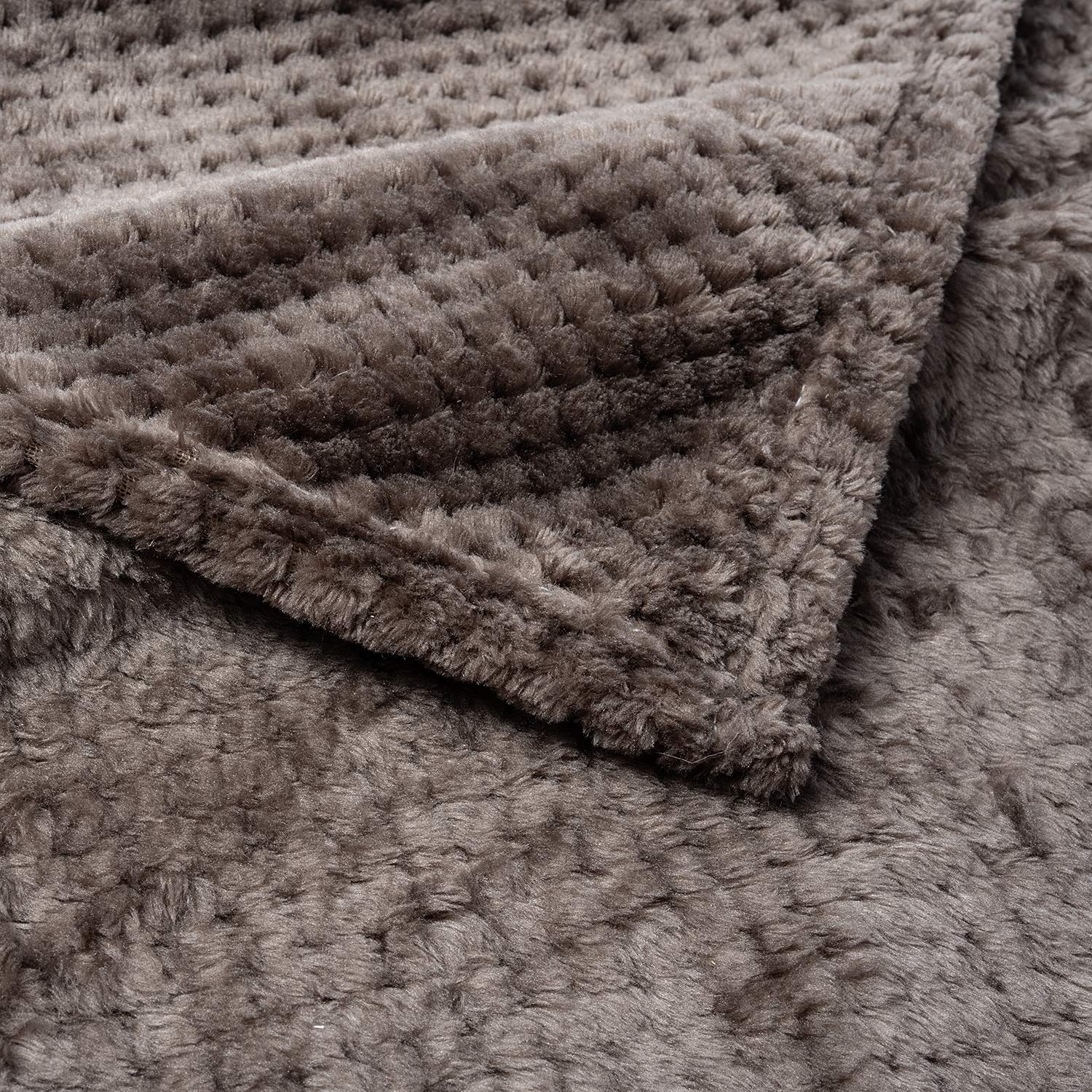 CUTEMATE Large 40"x48" Dark Grey Pet Blanket – Plush Fleece Throw for Dogs and Cats, Machine Washable, Skin Friendly