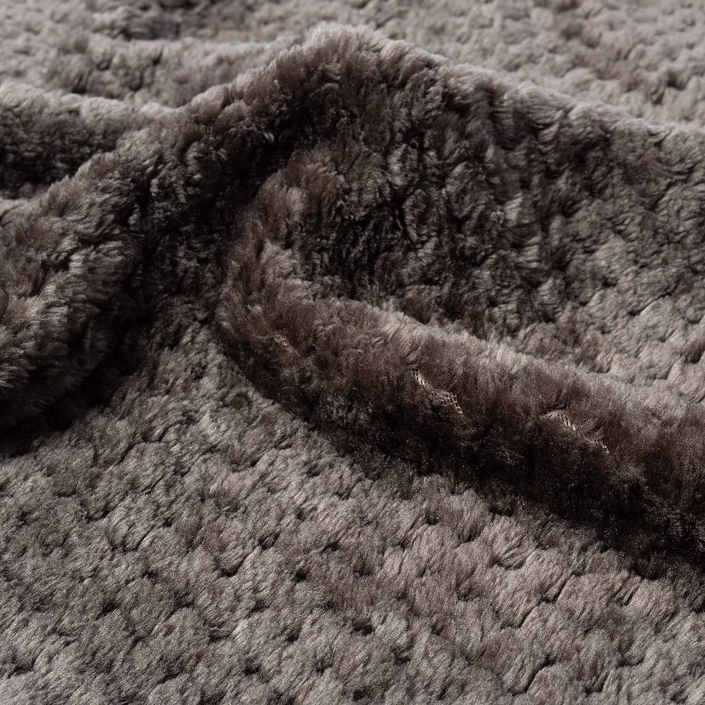 CUTEMATE Large 40"x48" Dark Grey Pet Blanket – Plush Fleece Throw for Dogs and Cats, Machine Washable, Skin Friendly