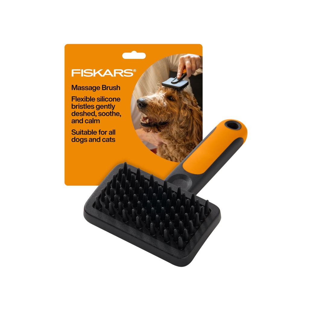 Fiskars Silicone Pet Brush with SoftGrip Handle – Gentle Grooming and Deshedding for Cats and Dogs