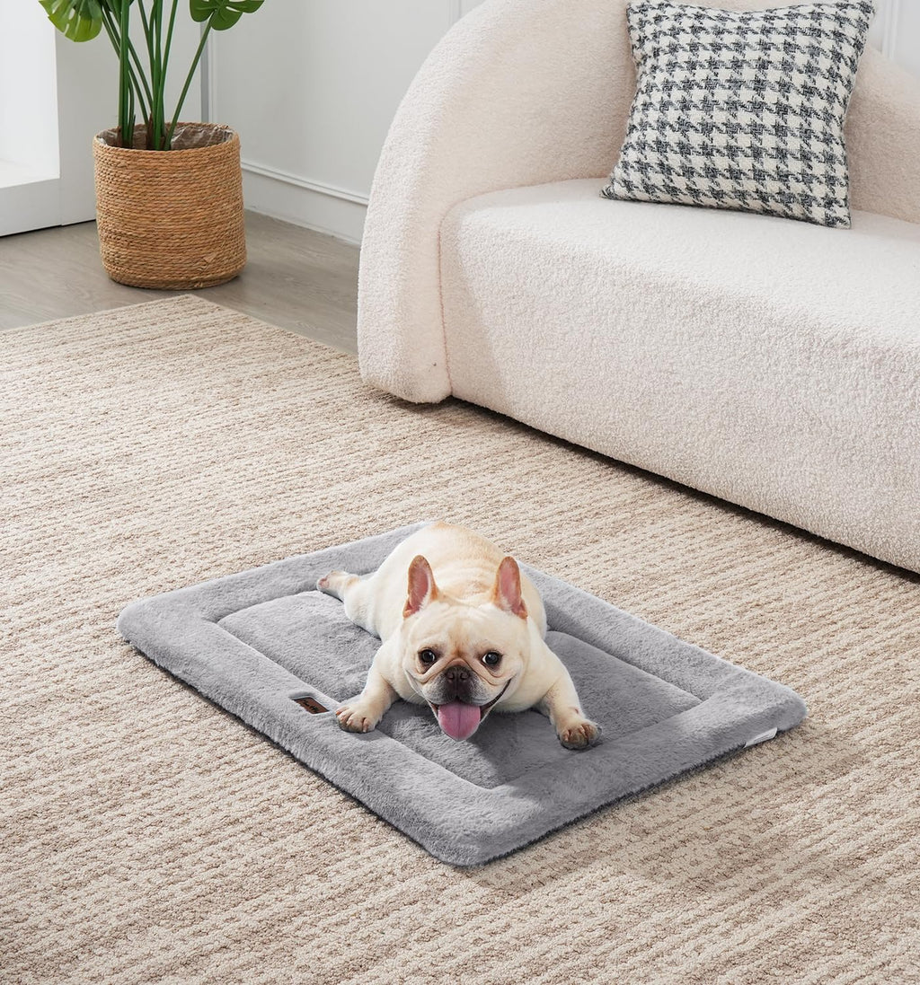 MADE 4 PETS Dog Crate Pad for Small Dogs - 24x18 inch Washable, Reversible Faux Fur Kennel Mat