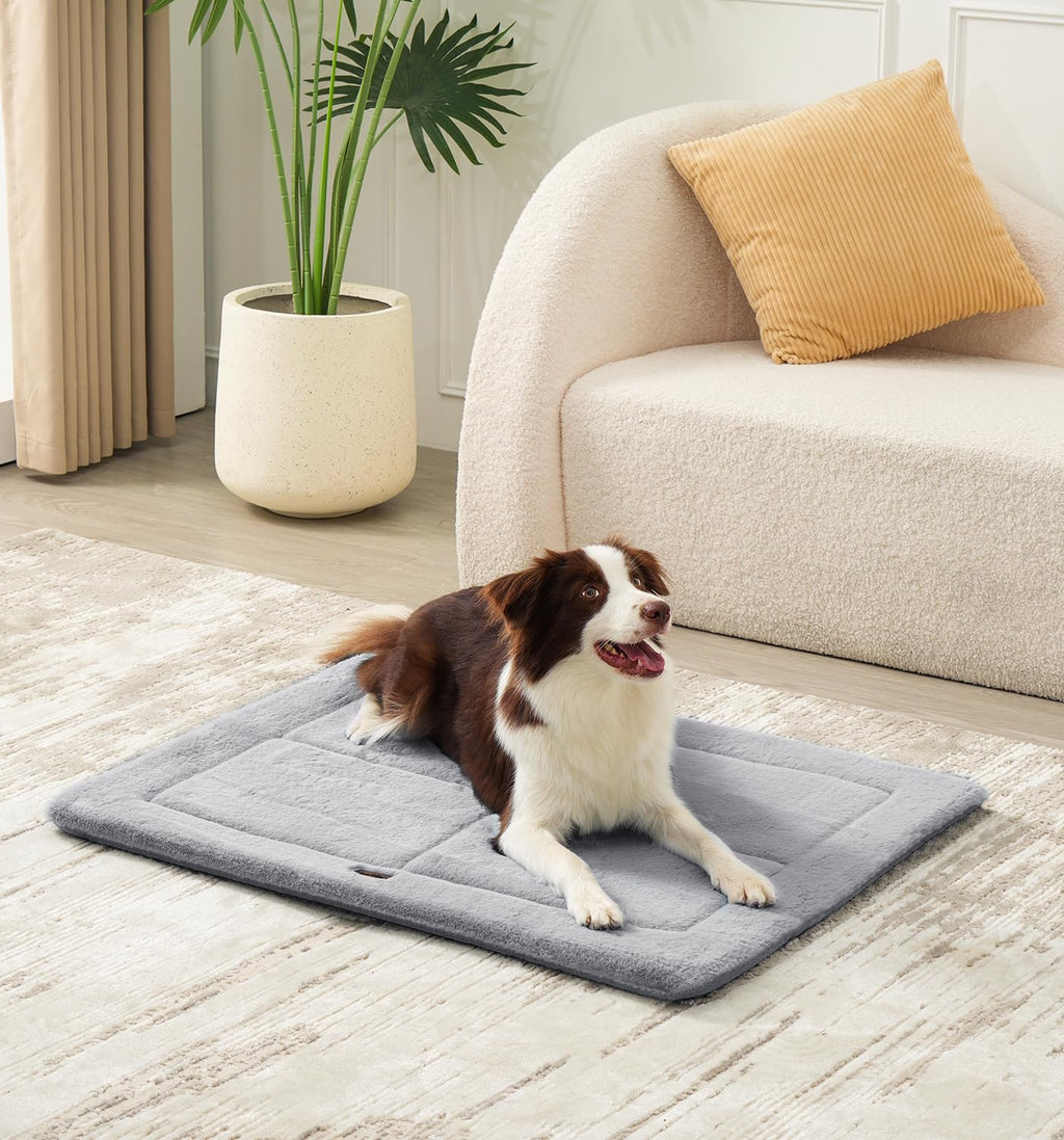 MADE 4 PETS Dog Crate Pad for Small Dogs - 24x18 inch Washable, Reversible Faux Fur Kennel Mat