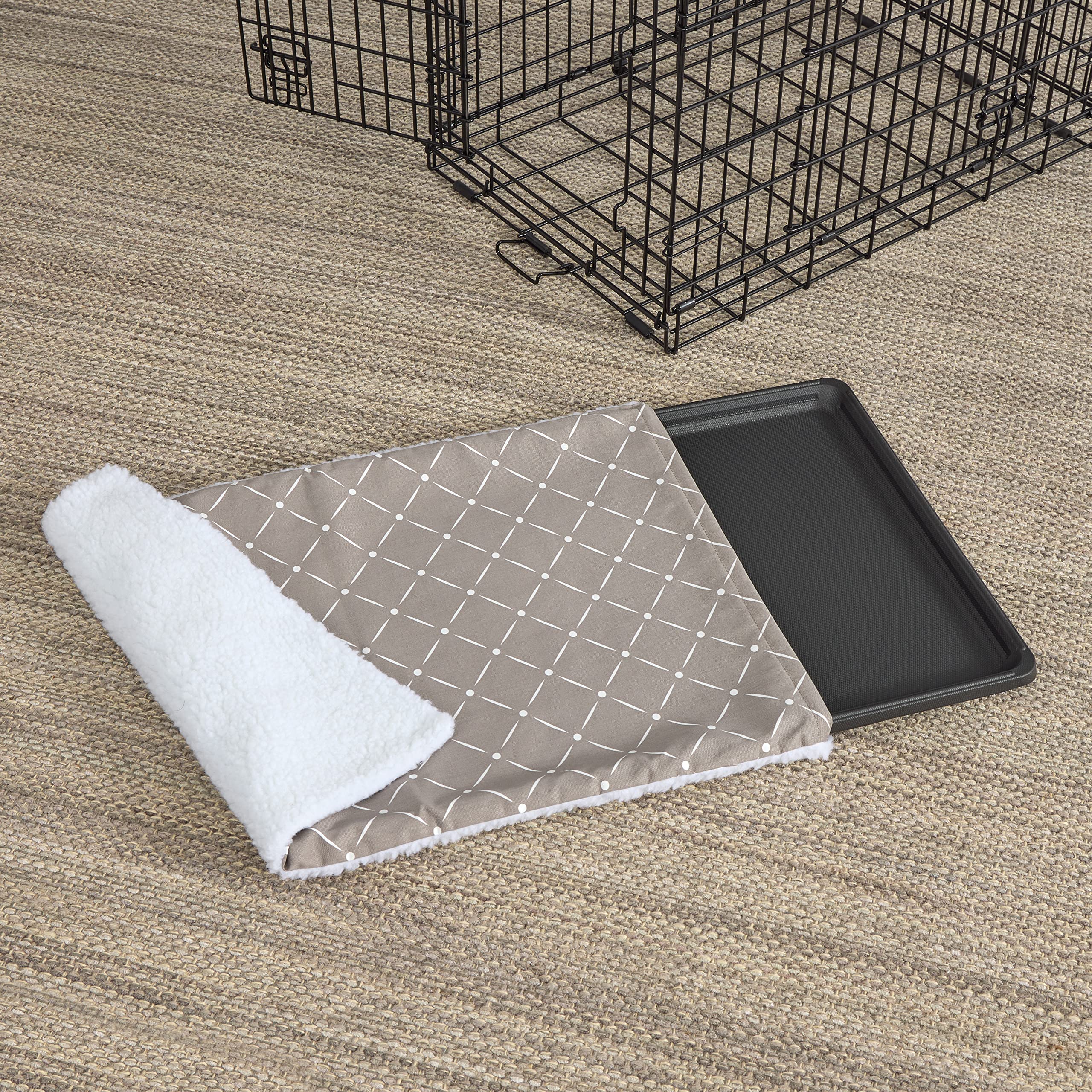 MidWest Quiet Time Reversible Crate Pan Cover, 30-Inch, Mushroom Diamond/Fleece
